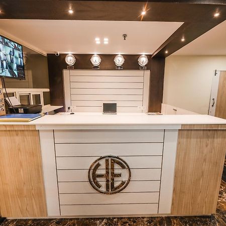 Hotel Holiday Express Καλκούτα Εξωτερικό φωτογραφία